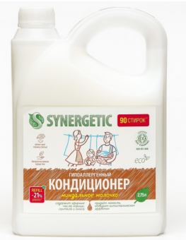 Кондиционер-ополаскиватель для белья Synergetic Миндальное молочко биоразлагаемый, 2,75л